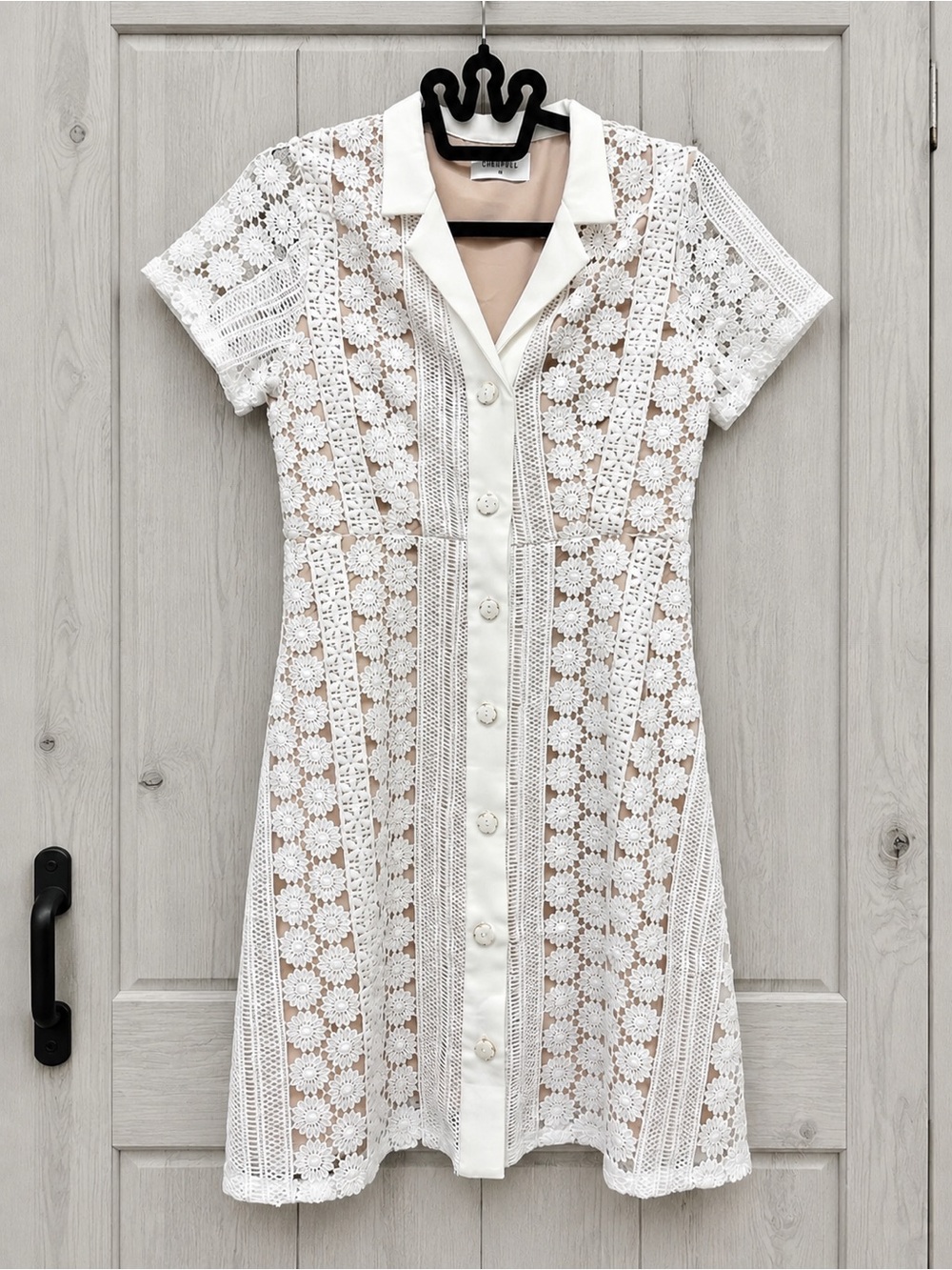 Women’s White Lace Mini Dress Size M Collared Button Front Fully Lined Elegant